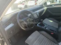 Usado VW Passat Sportline 150 CV (110 kW) 2016 Negro Familiar