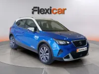Usado Seat Arona Xperience 116 CV (85 kW) 2025 Azul SUV