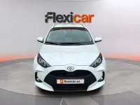 Usado Toyota Yaris Hybrid Active 116 CV (85 kW) 2025 Blanco Berlina