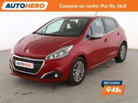 Usado Peugeot 208 Allure 82 CV (60 kW) 2016 Rojo Utilitario