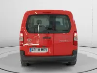 Usado Toyota Proace Verso Active 131 CV (96 kW) 2023 Rojo Familiar