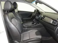 Usado Kia Niro 141 CV (103 kW) 2017 Blanco SUV