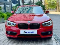 Usado BMW 118 Comfort Edition 136 CV (100 kW) 2018 Rojo Utilitario