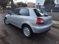 Usado Audi A3 Ambition 101 CV (74 kW) 2001 Gris / plata Utilitario