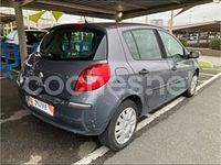 Usado Renault Clio II Authentique 85 CV (62 kW) 2004 Azul Berlina