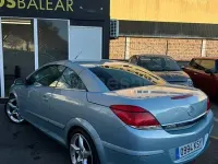Usado Opel Astra Cabriolet Enjoy 140 CV (102 kW) 2008 Azul Descapotable