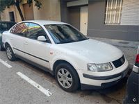Usado VW Passat 110 CV (80 kW) 1997 Blanco Berlina