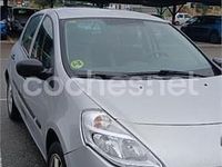 Usado Renault Clio IV Authentique 75 CV (55 kW) 2012 Gris / plata Berlina