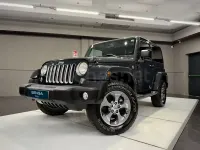 Usado Jeep Wrangler Sahara 200 CV (147 kW) 2017 Gris / plata SUV