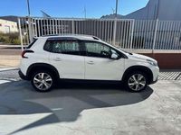 Usado Peugeot 2008 GT-line 120 CV (88 kW) 2019 Blanco SUV