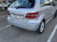 Usado Mercedes B180 109 CV (80 kW) 2007 Gris / plata Monovolumen
