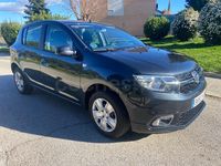 Usado Dacia Sandero Comfort 90 CV (66 kW) 2019 Gris / plata Berlina