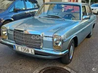 Usado Mercedes 200 75 CV (55 kW) 1982 Verde Berlina