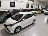 Usado Toyota Aygo X-cite 69 CV (50 kW) 2016 Blanco Utilitario
