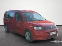 Usado VW Caddy Maxi 102 CV (75 kW) 2023 Rojo Monovolumen