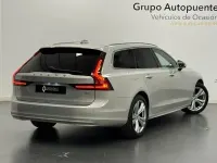 Begagnad Volvo V90 Momentum 197 HK (144 kW) 2021 Beige Kombi