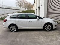 Usado Opel Astra Excellence 131 CV (96 kW) 2014 Blanco Familiar