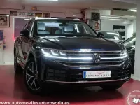 Usado VW Touareg Elegance 231 CV (169 kW) 2025 Azul SUV
