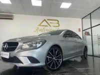 Usado Mercedes CLA200 136 CV (100 kW) 2015 Gris / plata Coupe