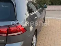 Usado VW Golf VII Advance 130 CV (95 kW) 2019 Gris / plata Berlina