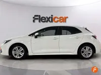 Usado Toyota Corolla Active 122 CV (89 kW) 2021 Blanco Berlina