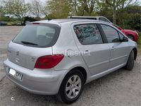 Usado Peugeot 307 90 CV (66 kW) 2004 Gris / plata Berlina