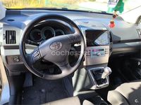 Usado Toyota Corolla Verso Sol 129 CV (94 kW) 2005 Gris / plata Monovolumen