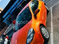 Usado Renault Clio II 85 CV (62 kW) 2009 Naranja Berlina
