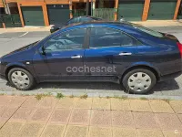Usado Nissan Primera Acenta 140 CV (102 kW) 2002 Azul Berlina