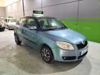 Usado Skoda Fabia 60 CV (44 kW) 2009 Gris / plata Berlina