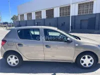 Używany Dacia Sandero Ambiance 75 KM (55 kW) 2013 Beżowy Sedan/Limuzyna
