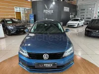 Usado VW Jetta Advance 110 CV (80 kW) 2016 Azul Berlina