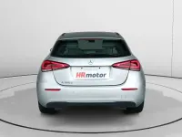 Usado Mercedes A180 116 CV (85 kW) 2021 Gris / plata Berlina