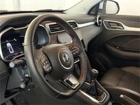 Usado MG ZS Luxury 106 CV (77 kW) 2025 Gris SUV