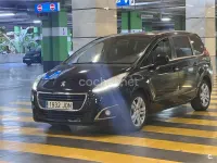 Usado Peugeot 5008 Style 120 CV (88 kW) 2016 Negro Monovolumen