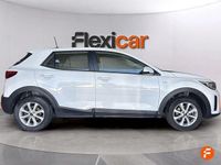 Usado Kia Stonic 84 HP (61 kW) 2022 Branco SUV