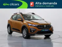 Usado Dacia Sandero Comfort 91 CV (66 kW) 2021 Naranja Utilitario