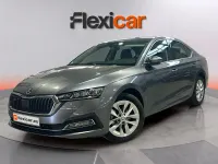 Usado Skoda Octavia Ambition 116 CV (85 kW) 2024 Gris Berlina