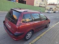Usado Peugeot 206 70 CV (51 kW) 2003 Rojo Familiar