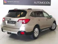 Usado Subaru Outback 150 CV (110 kW) 2016 Gris / plata Familiar