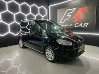 Usado Ford Tourneo Connect Titanium 101 CV (74 kW) 2015 Negro Monovolumen