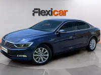 Usado VW Passat Advance 150 CV (110 kW) 2017 Azul Berlina