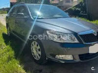 Usado Skoda Octavia 105 CV (77 kW) 2009 Gris / plata Familiar