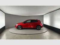 Usado Renault Clio V Techno 91 CV (66 kW) 2024 Rojo Utilitario