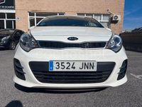 Usado Kia Rio 75 CV (55 kW) 2016 Blanco Berlina