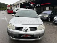 Usado Renault Mégane Dynamique 130 CV (95 kW) 2006 Gris / plata Berlina