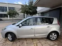 Usado Renault Scenic E-Tech Expression 105 CV (77 kW) 2009 Gris / plata Monovolumen