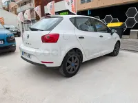 Usado Seat Ibiza Reference 70 CV (51 kW) 2013 Blanco Berlina