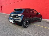 Usado Peugeot 208 Allure 100 CV (73 kW) 2024 Negro Utilitario