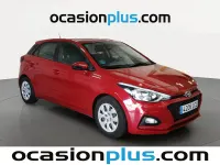 Usado Hyundai i20 75 CV (55 kW) 2019 Rojo Utilitario